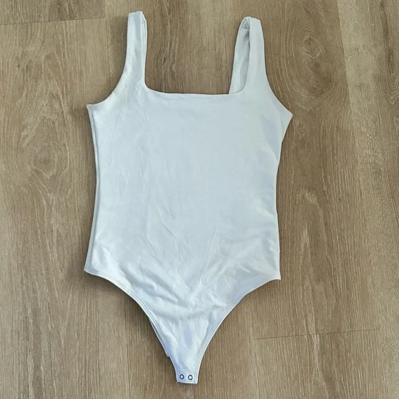 Women's White Square Neck Tank Bodysuit/ Soft A&F Collection - Picture 2 of 4